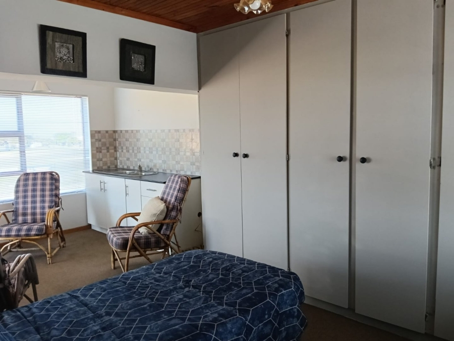 3 Bedroom Property for Sale in Wavecrest Eastern Cape